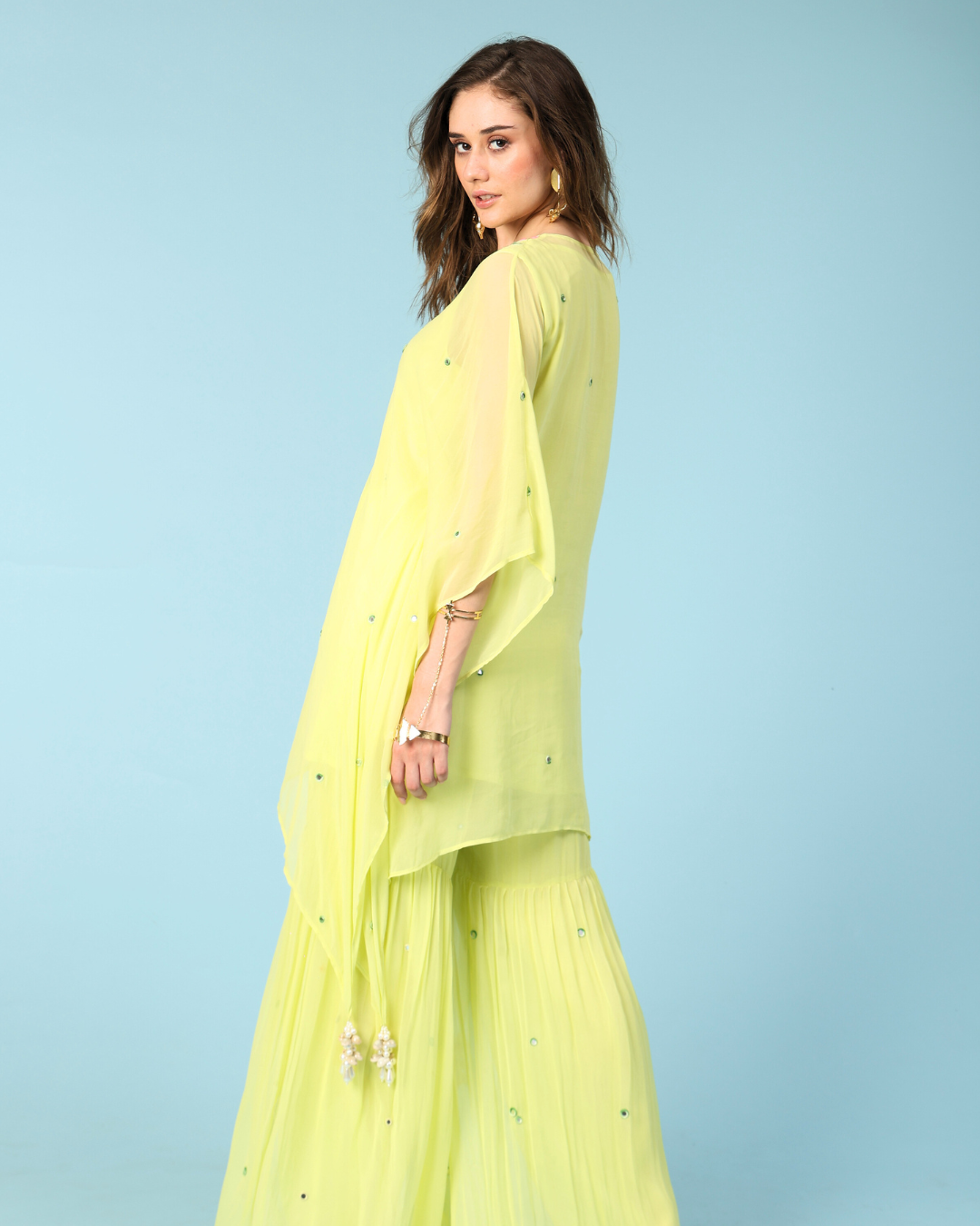 Shararas: Buy Latest Sharara Suits and Sharara Dresses Online | Kalki  Fashion