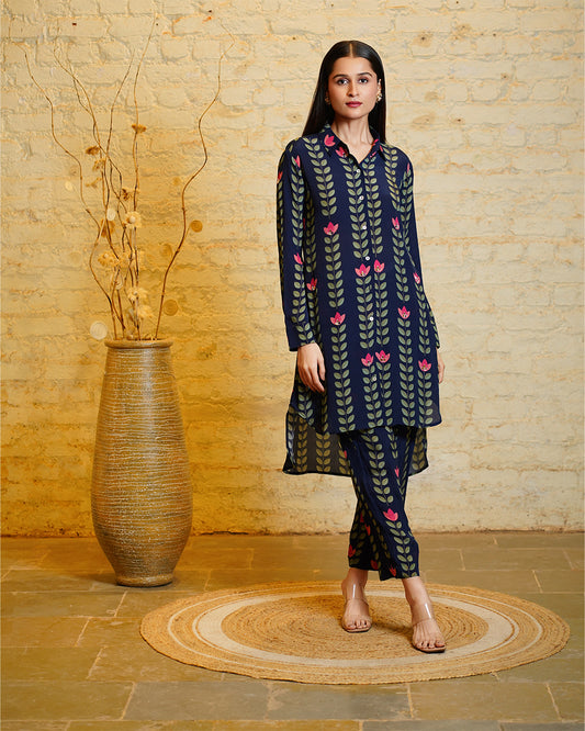 SANIA BIG LEAVES  - NAVY BLUE